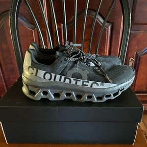 QC ON CLOUDMONSTER LUMOS BLACK MENS SIZE 9.5: 62.98394